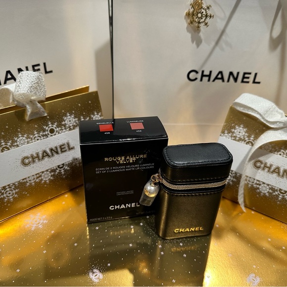 โ๏ธ HOLIDAY GIFTAWAY ALL THINGS LOUIE VUITTON & CHANEL โ๏ธ๐๐
๐ - Picture 8 of 15